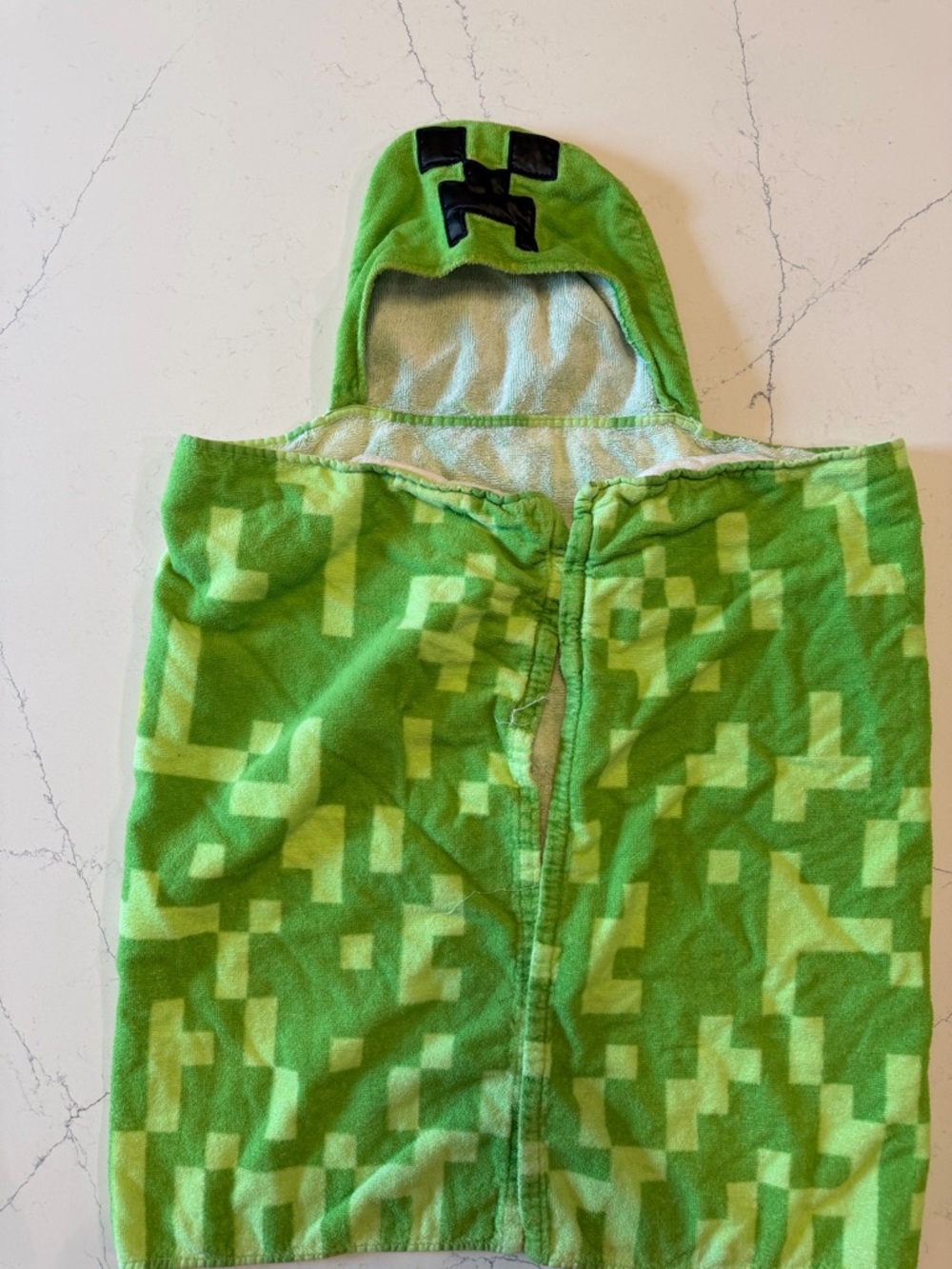 Minecraft Creeper Hooded Towel Poncho - Green